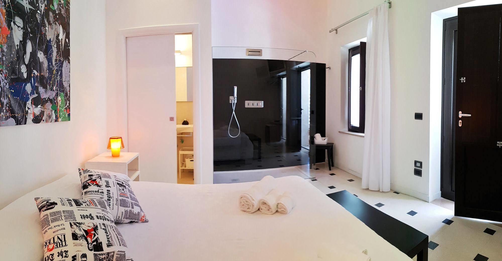 La Bella Trani - Suites And B&B Екстер'єр фото